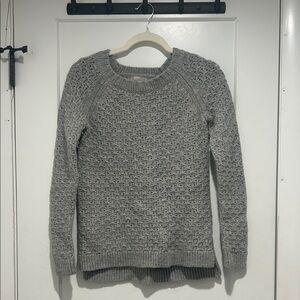 Banana Republic Textured Gray Crew Neck Sweater